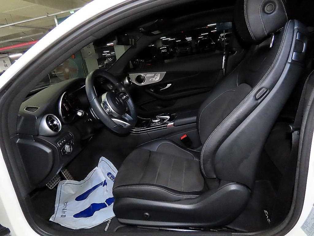 벤츠 C 클래스 C클래스 W205 C200 쿠페 이미지 6