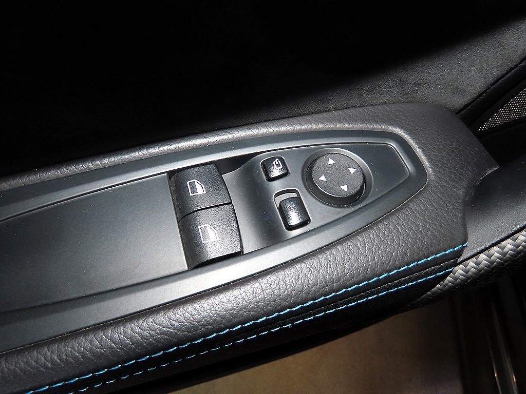 BMW 2시리즈 M2 (F87) 쿠페 M 퍼포먼스 스티어링 휠 에디션 이미지 13