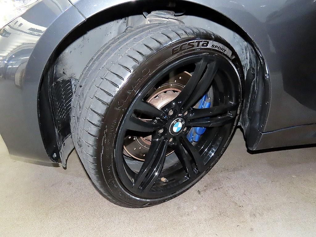 BMW 2시리즈 M2 (F87) 쿠페 M 퍼포먼스 스티어링 휠 에디션 이미지 17