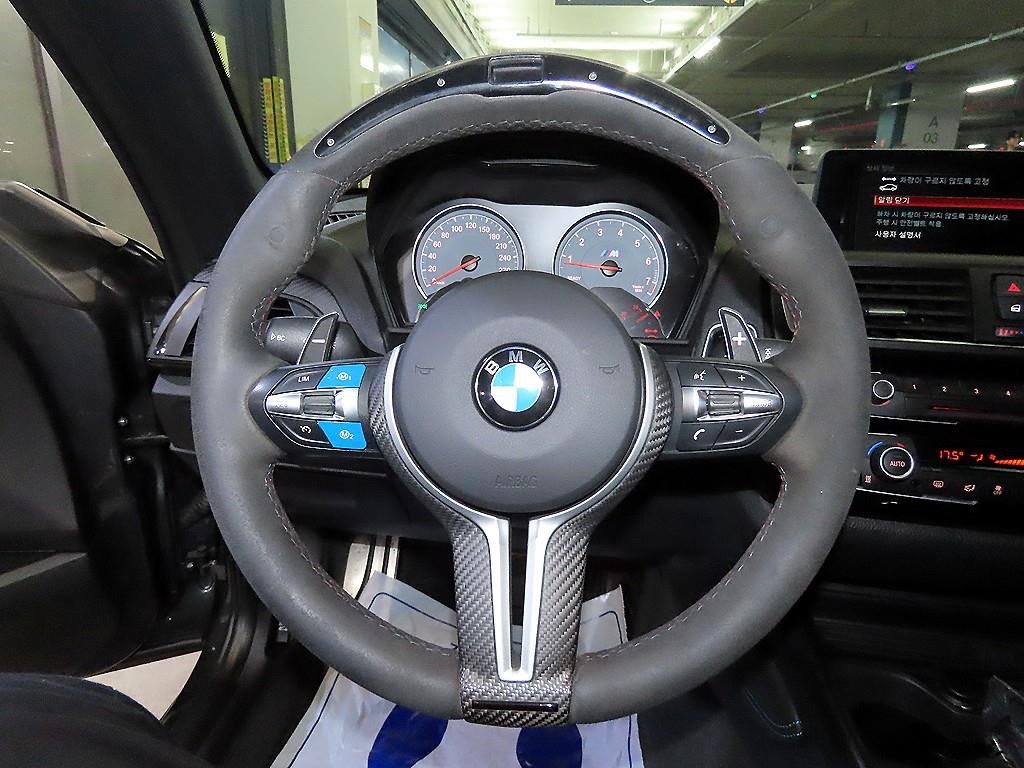 BMW 2시리즈 M2 (F87) 쿠페 M 퍼포먼스 스티어링 휠 에디션 이미지 8