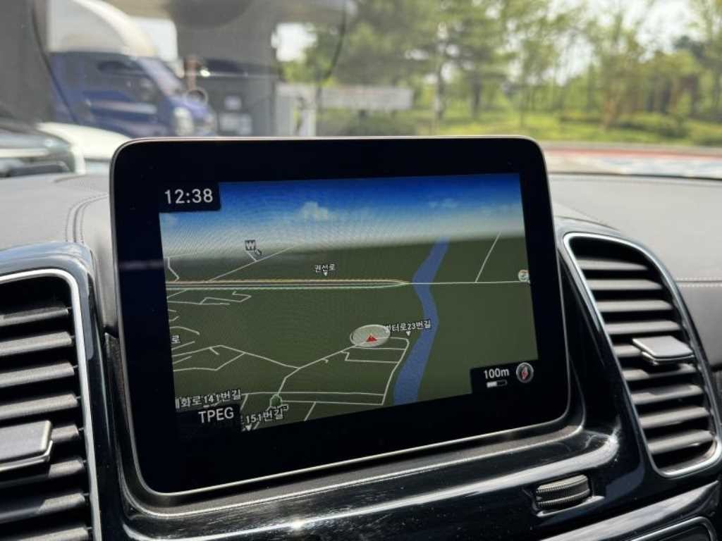 벤츠 GLE 클래스 GLE 클래스 W166 GLE 63 AMG S 4MATIC 쿠페 이미지 14