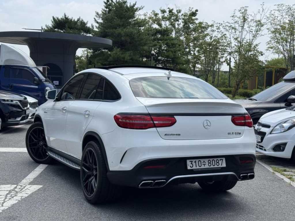 벤츠 GLE 클래스 GLE 클래스 W166 GLE 63 AMG S 4MATIC 쿠페 이미지 2