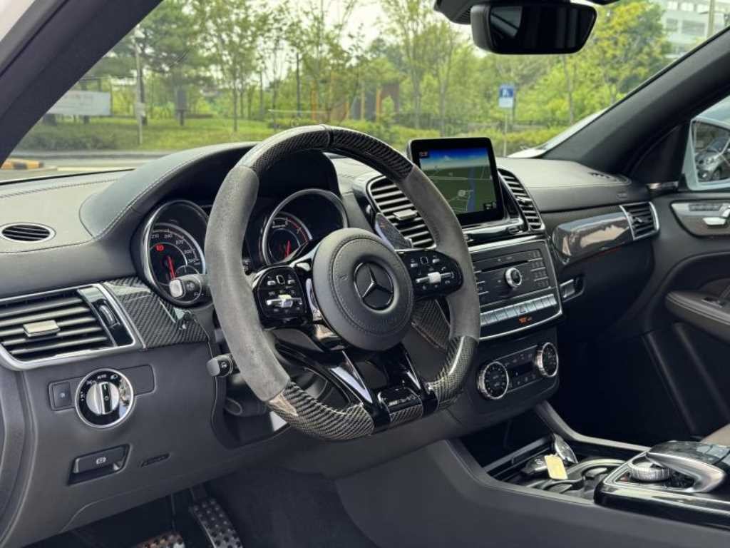 벤츠 GLE 클래스 GLE 클래스 W166 GLE 63 AMG S 4MATIC 쿠페 이미지 9