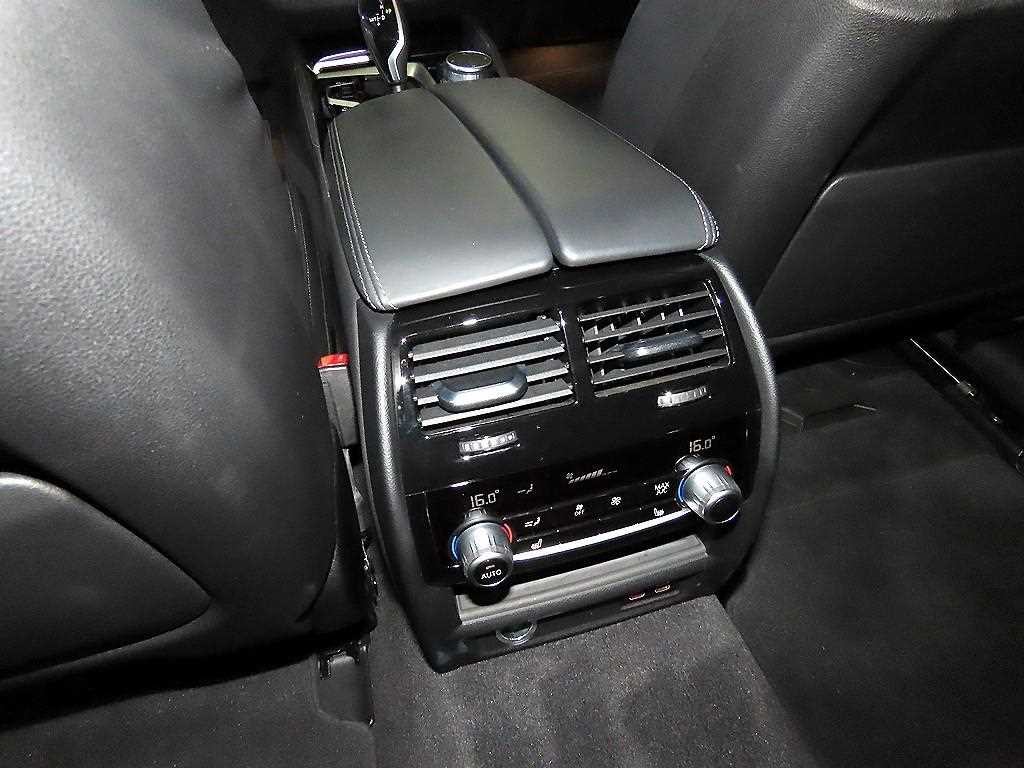 BMW 5시리즈 5시리즈 (G30) 530e 럭셔리 이미지 15