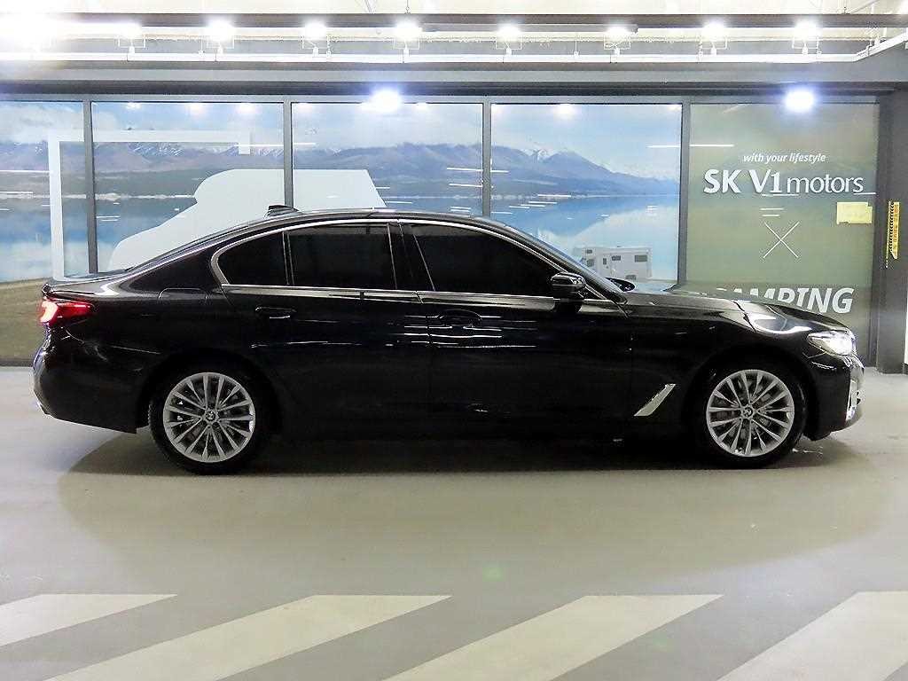 BMW 5시리즈 5시리즈 (G30) 530e 럭셔리 이미지 3