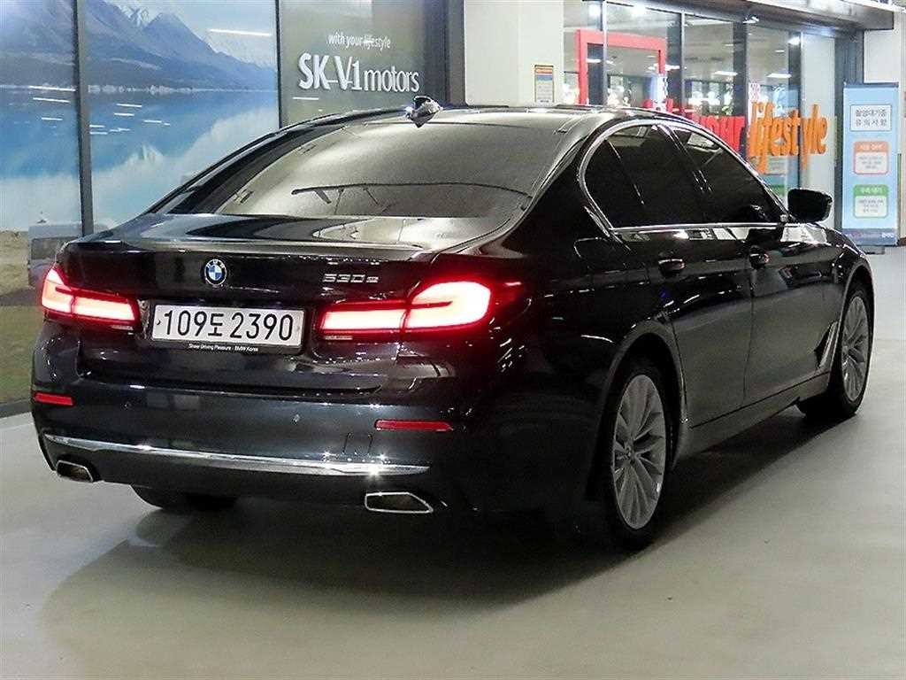 BMW 5시리즈 5시리즈 (G30) 530e 럭셔리 이미지 4