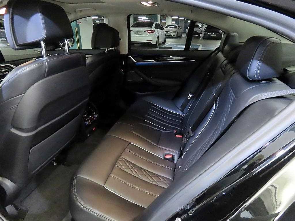 BMW 5시리즈 5시리즈 (G30) 530e 럭셔리 이미지 7