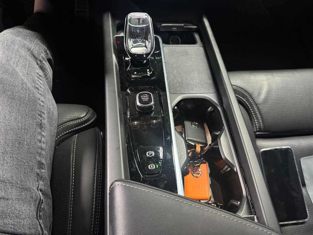 볼보 V60 V60 크로스 컨트리 2세대 2.0 B5 얼티메이트 AWD 이미지 8