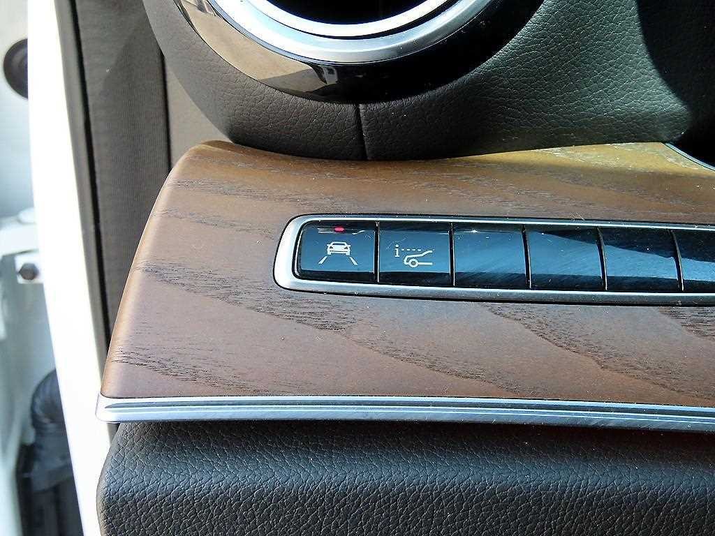 벤츠 E 클래스 E-클래스 W213 E300 4MATIC 익스클루시브 이미지 12