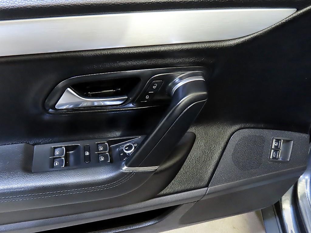 폭스바겐 CC 2.0 TDI 이미지 15