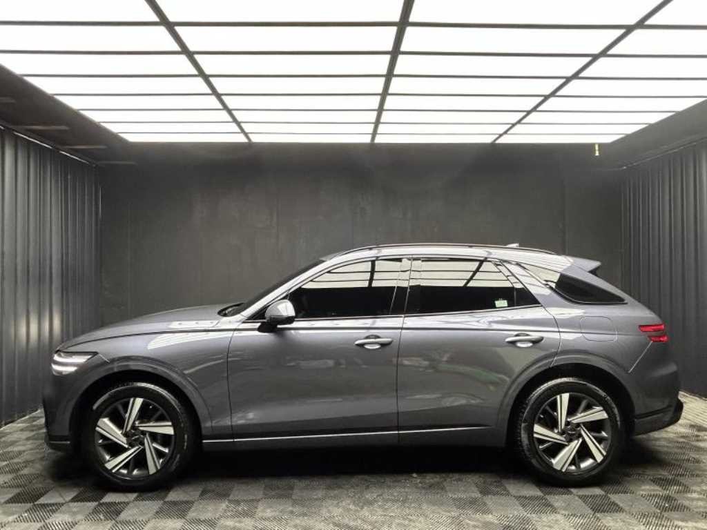 제네시스 GV70 2.5T 가솔린 AWD 스포츠 이미지 2
