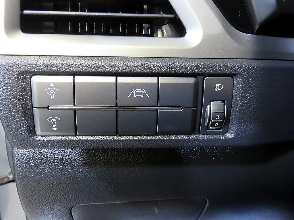 KG모빌리티(쌍용) 코란도 뷰티풀코란도 2WD 디젤 1.6 C3 플러스 이미지 14
