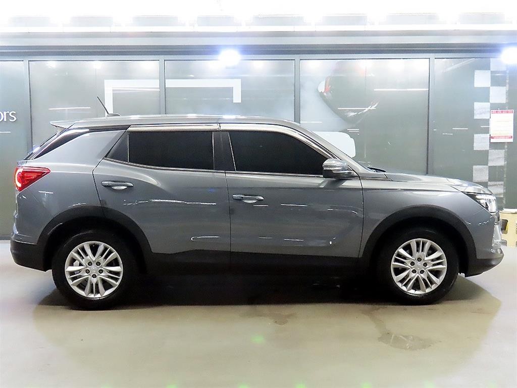 KG모빌리티(쌍용) 코란도 뷰티풀코란도 2WD 디젤 1.6 C3 플러스 이미지 3