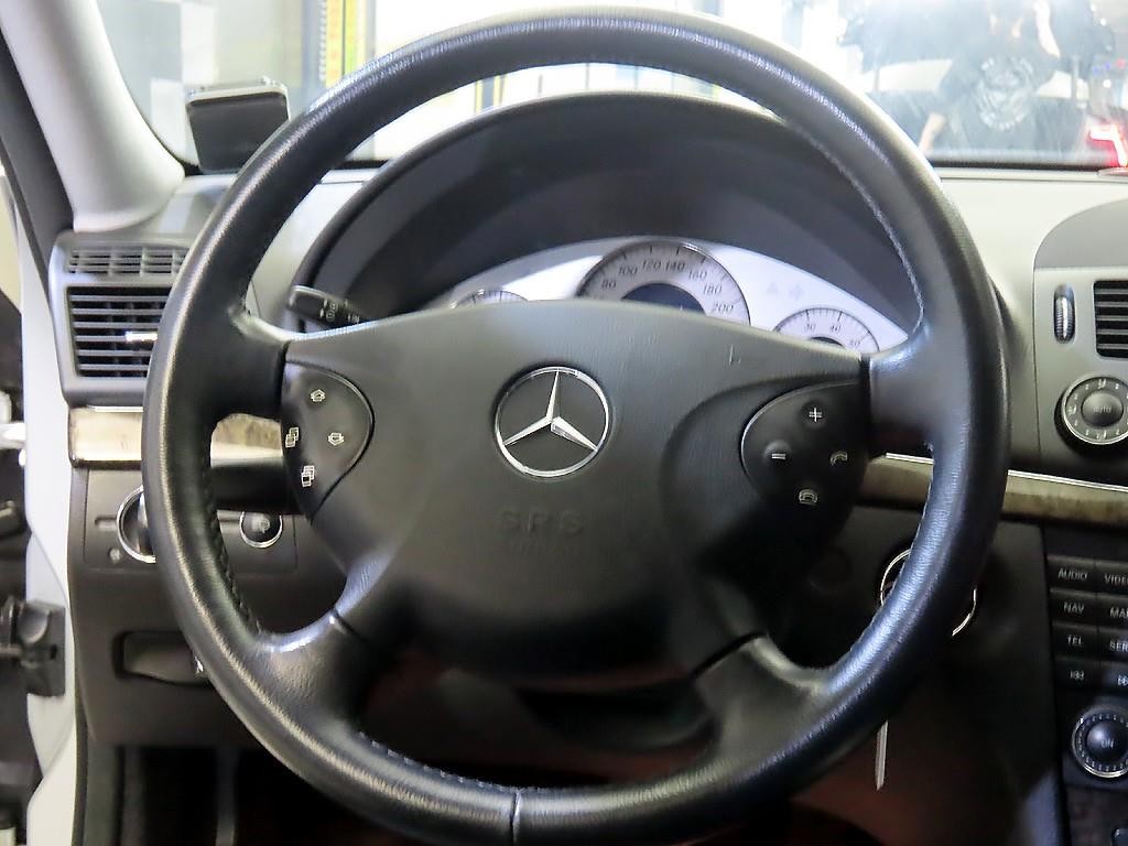 벤츠 E 클래스 E-클래스 E350 이미지 8