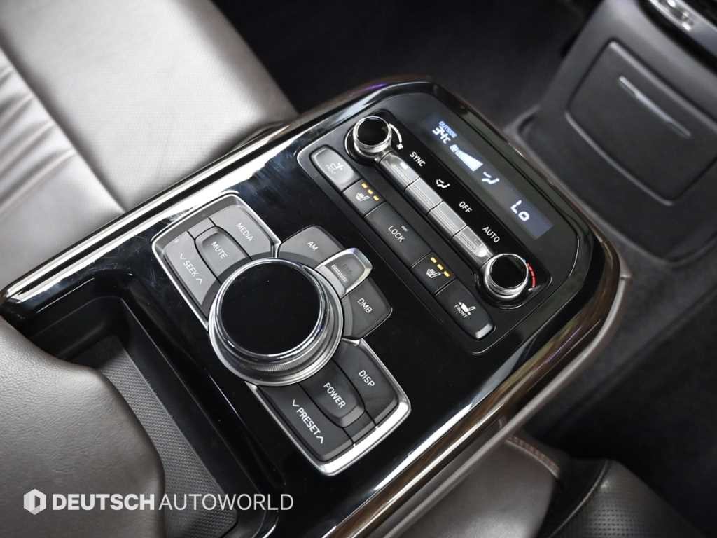제네시스 EQ900 3.8 GDI AWD 프리미엄 럭셔리 이미지 16