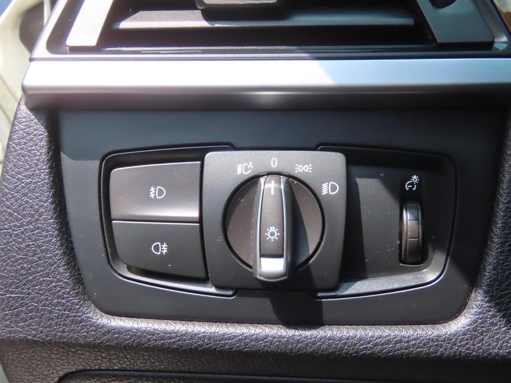 BMW 3시리즈 3시리즈 (F30) 320d 이미지 12