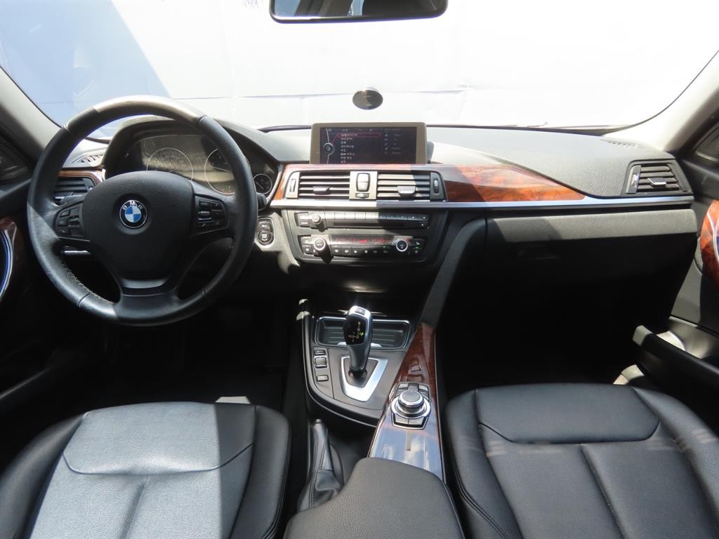 BMW 3시리즈 3시리즈 (F30) 320d 이미지 7