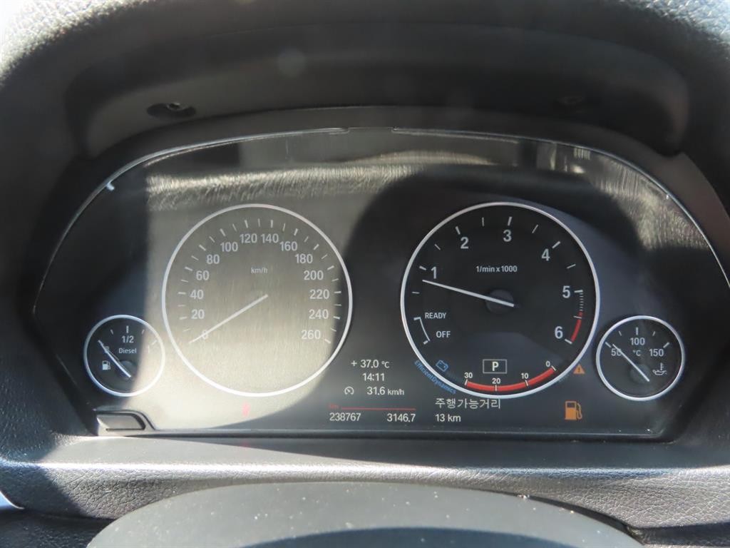 BMW 3시리즈 3시리즈 (F30) 320d 이미지 8