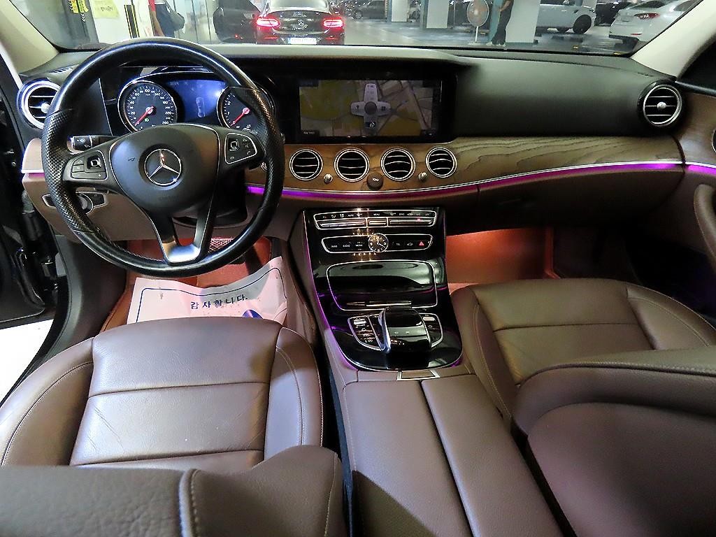 벤츠 E 클래스 E-클래스 W213 E300 4MATIC 익스클루시브 이미지 10