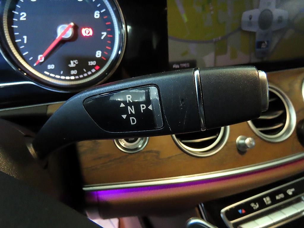 벤츠 E 클래스 E-클래스 W213 E300 4MATIC 익스클루시브 이미지 12