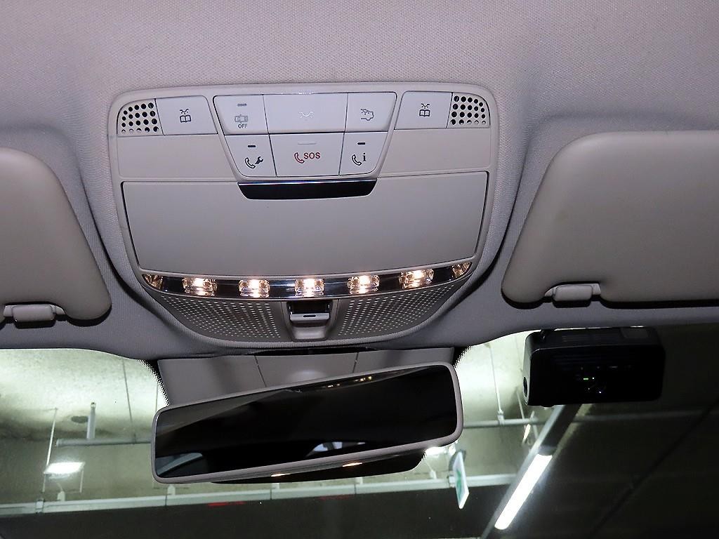 벤츠 E 클래스 E-클래스 W213 E300 4MATIC 익스클루시브 이미지 13