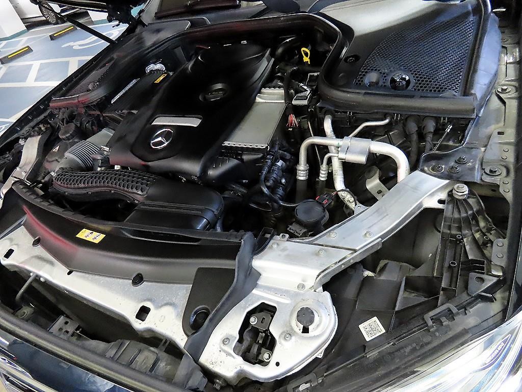 벤츠 E 클래스 E-클래스 W213 E300 4MATIC 익스클루시브 이미지 19