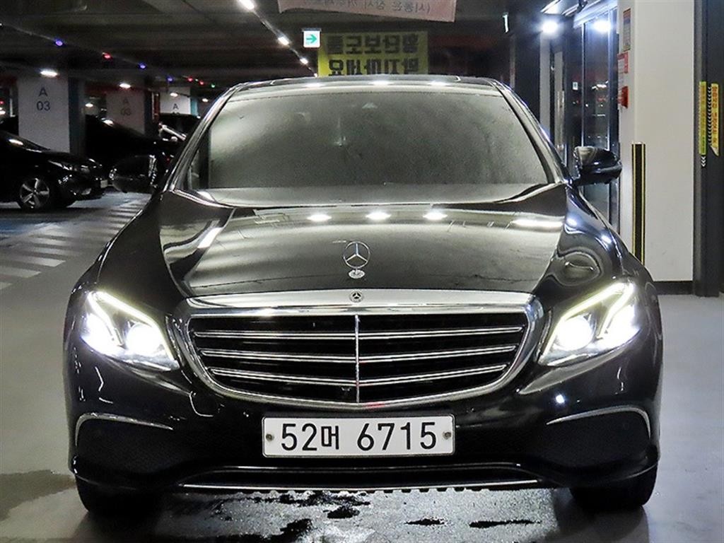 벤츠 E 클래스 E-클래스 W213 E300 4MATIC 익스클루시브 이미지 2