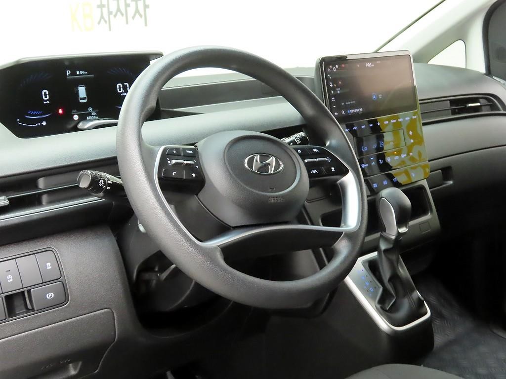 현대 스타리아 2WD 디젤 카고 스마트 3인승 이미지 8
