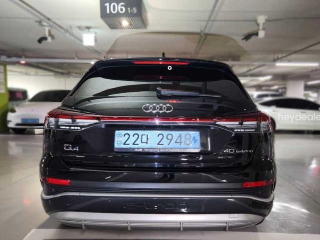 아우디 Q4 Q4 e-트론 40 프리미엄 이미지 2