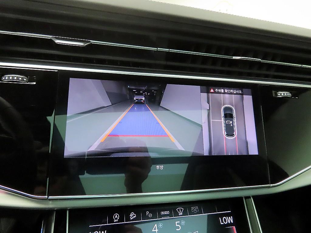 아우디 Q7 Q7 (4M) 55 TFSI 콰트로 프리미엄 이미지 14
