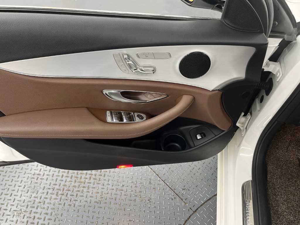 벤츠 E 클래스 E-클래스 W213 E250 아방가르드 이미지 11