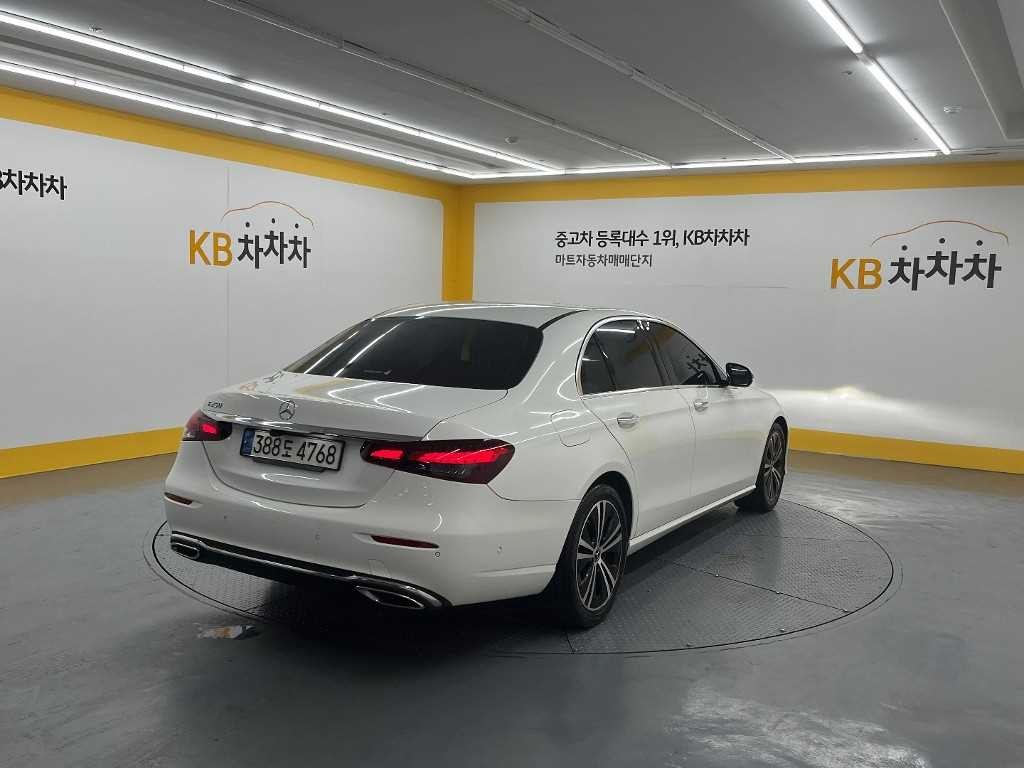 벤츠 E 클래스 E-클래스 W213 E250 아방가르드 이미지 2