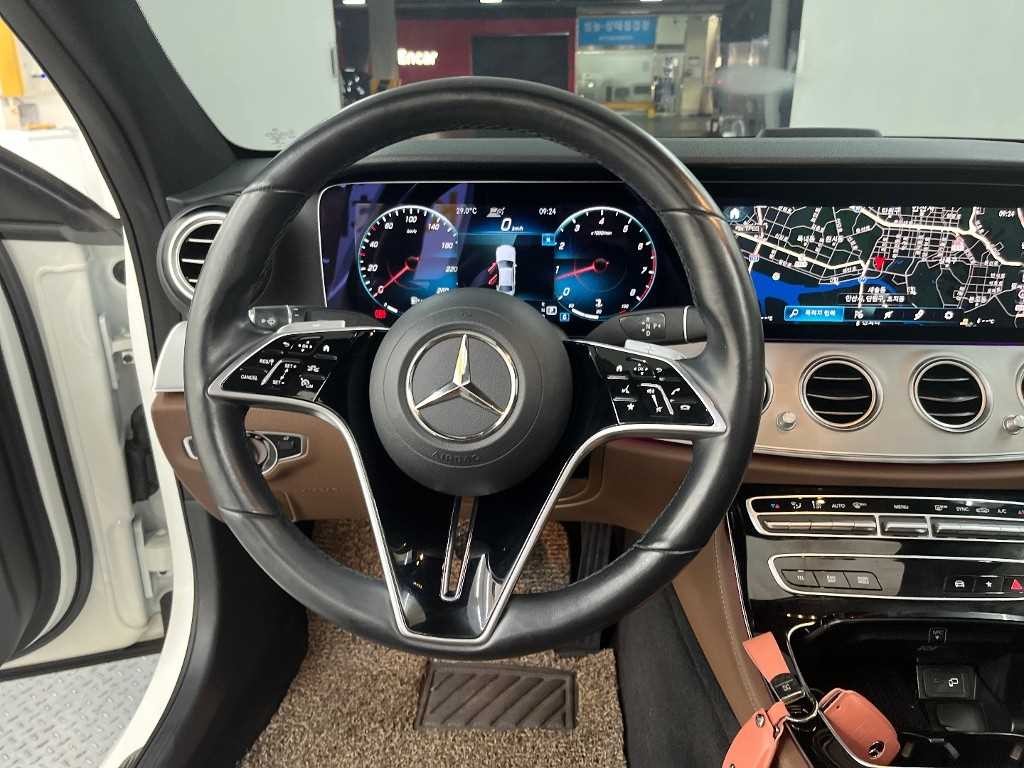 벤츠 E 클래스 E-클래스 W213 E250 아방가르드 이미지 9