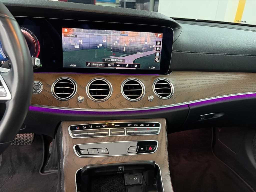 벤츠 E 클래스 E-클래스 W213 E220d 4MATIC 익스클루시브 이미지 10