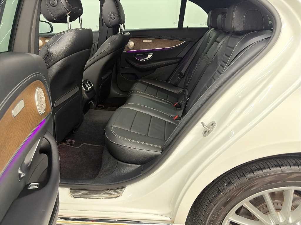 벤츠 E 클래스 E-클래스 W213 E220d 4MATIC 익스클루시브 이미지 12