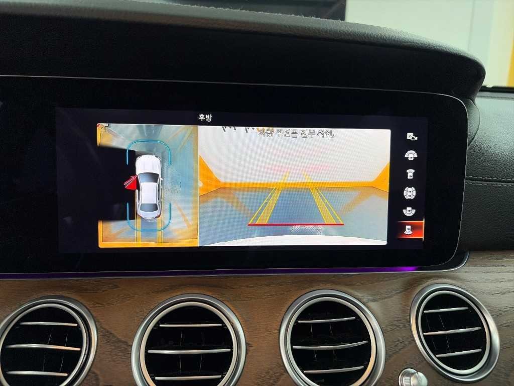 벤츠 E 클래스 E-클래스 W213 E220d 4MATIC 익스클루시브 이미지 17