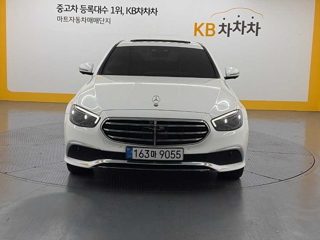 벤츠 E 클래스 E-클래스 W213 E220d 4MATIC 익스클루시브 이미지 2