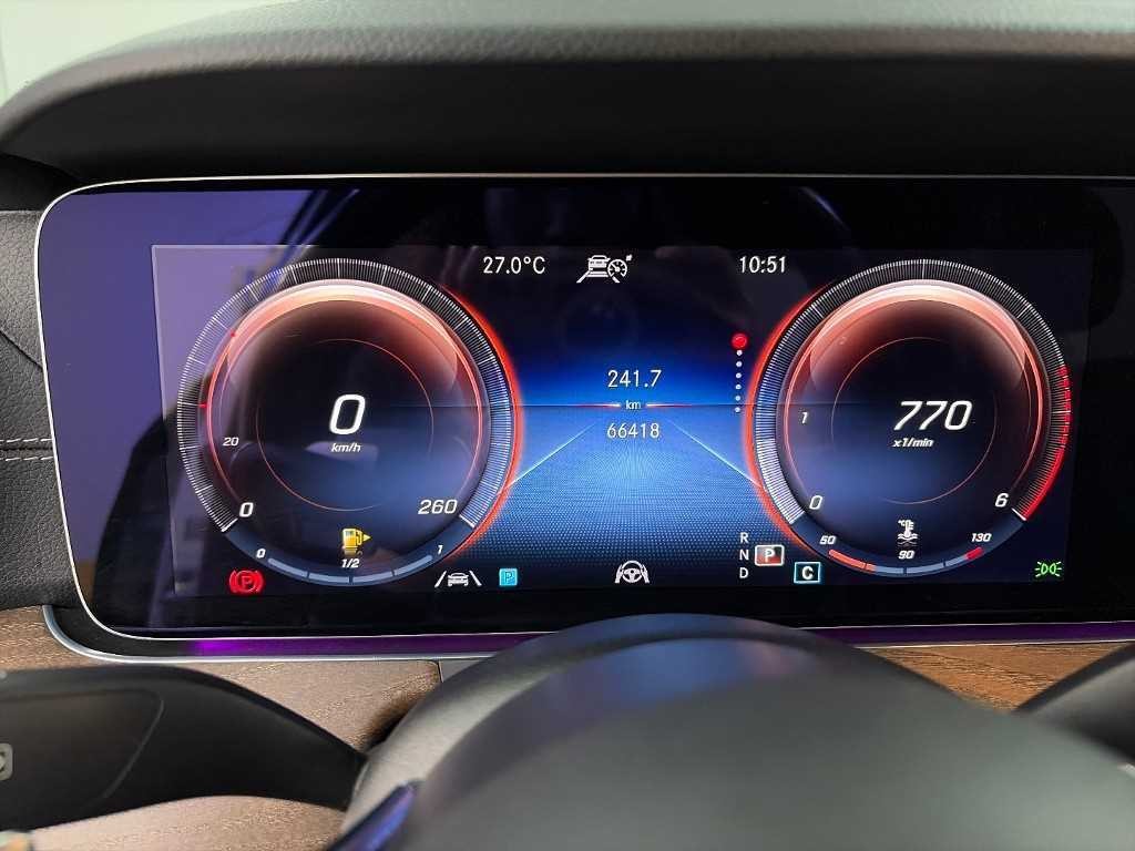 벤츠 E 클래스 E-클래스 W213 E220d 4MATIC 익스클루시브 이미지 6