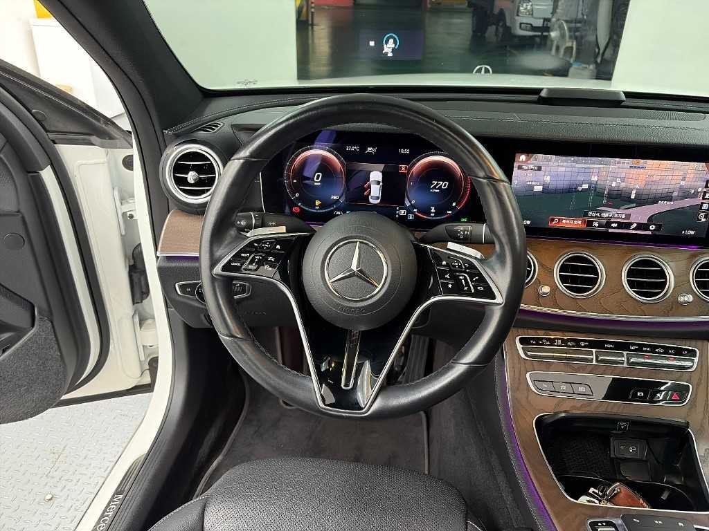 벤츠 E 클래스 E-클래스 W213 E220d 4MATIC 익스클루시브 이미지 9