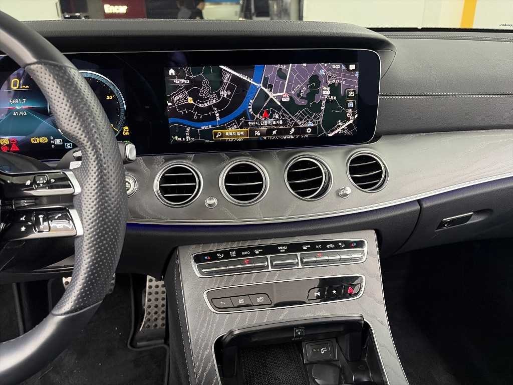 벤츠 E 클래스 E-클래스 W213 E350 4MATIC 아방가르드 이미지 10