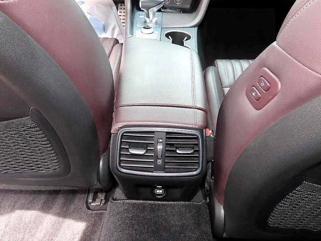제네시스 G70 더 뉴 G70 디젤 2.2D 2WD 기본형 이미지 18