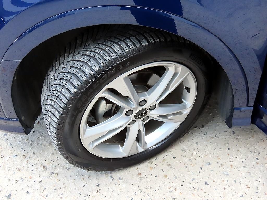 아우디 Q3 Q3 (F3) 35 TDI 스포트백 프리미엄 이미지 20
