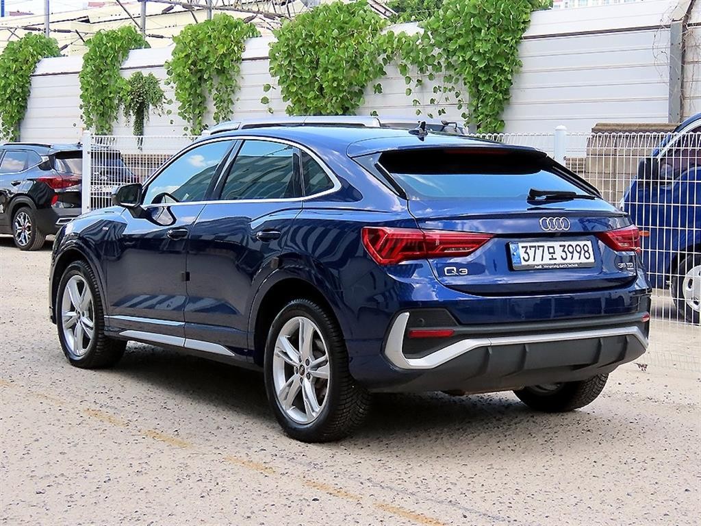 아우디 Q3 Q3 (F3) 35 TDI 스포트백 프리미엄 이미지 3