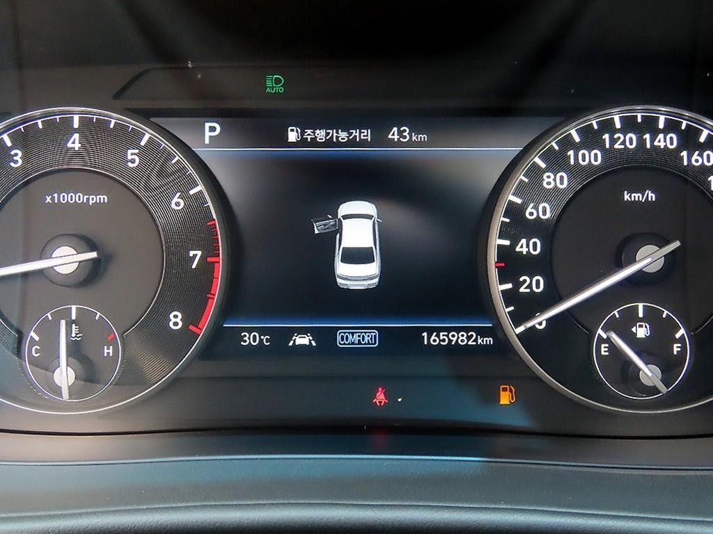 제네시스 G90 3.8 GDI AWD 프리미엄 럭셔리 이미지 9