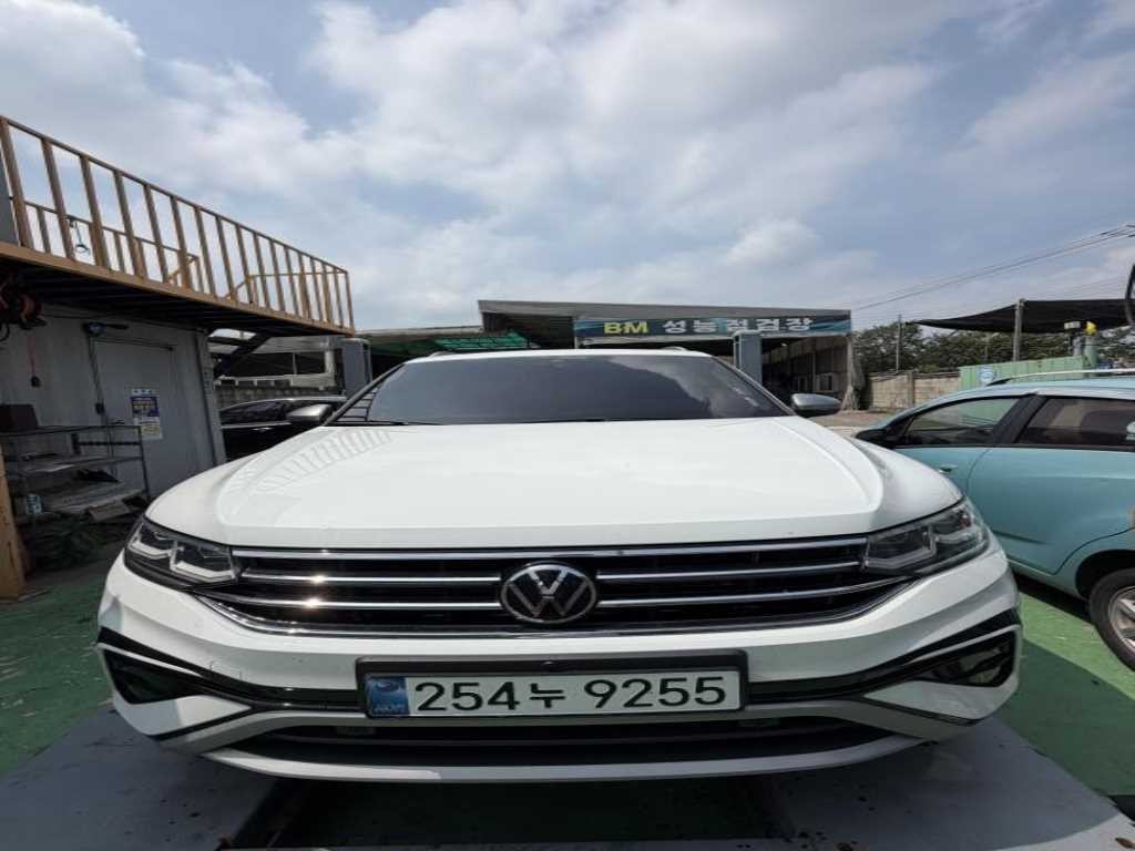 폭스바겐 티구안 티구안 올스페이스 2.0 TSI 프레스티지 이미지 1