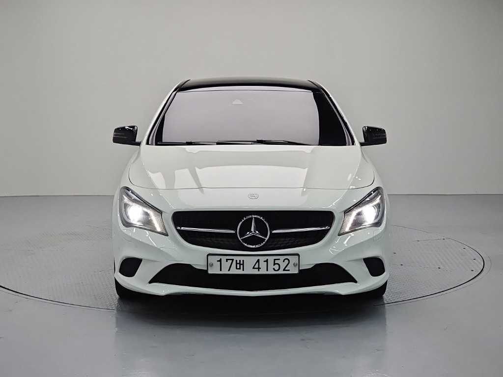 벤츠 CLA 클래스 CLA클래스 CLA 200d 4MATIC 이미지 1