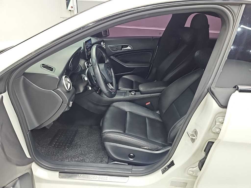 벤츠 CLA 클래스 CLA클래스 CLA 200d 4MATIC 이미지 11