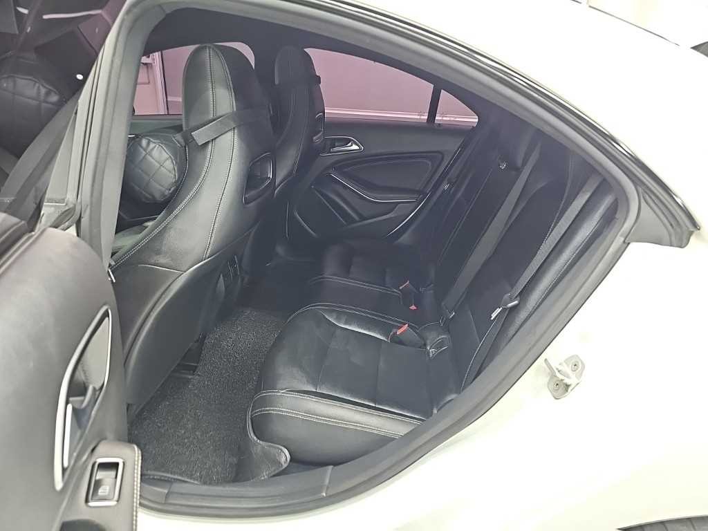 벤츠 CLA 클래스 CLA클래스 CLA 200d 4MATIC 이미지 12