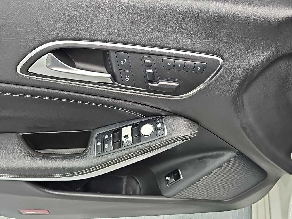 벤츠 CLA 클래스 CLA클래스 CLA 200d 4MATIC 이미지 16