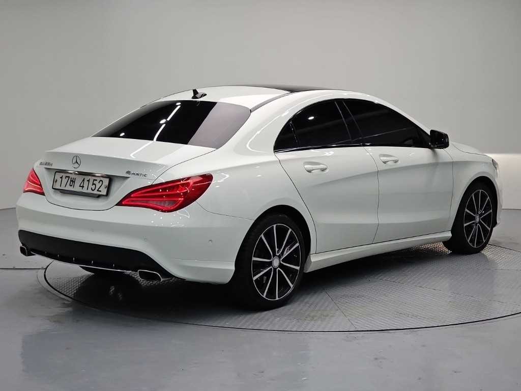 벤츠 CLA 클래스 CLA클래스 CLA 200d 4MATIC 이미지 4